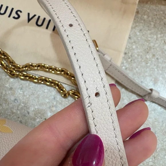 🩷sold🩷Louis Vuitton Mini Bumbag By the Pool - Picture 14 of 15